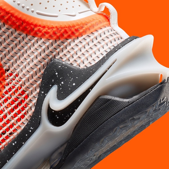 NWOB Nike Air Zoom GT Jump Orange Black - Picture 5 of 8
